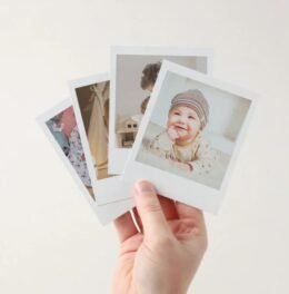 POLAROIDS PHOTOS